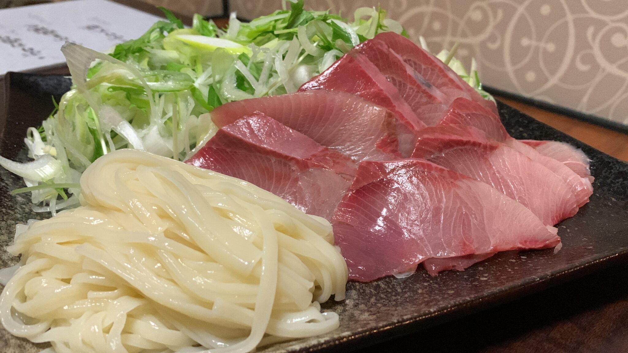 【保存版】1度は泊まりたい!富山のおいしい寒ブリ料理が食べれる旅館おすすめ7選! | 富山グルメチャンネル